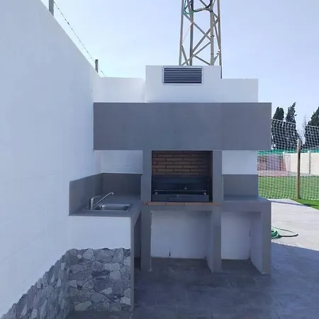 Recinto Con Piscina Y Playa A 5 Minutos *